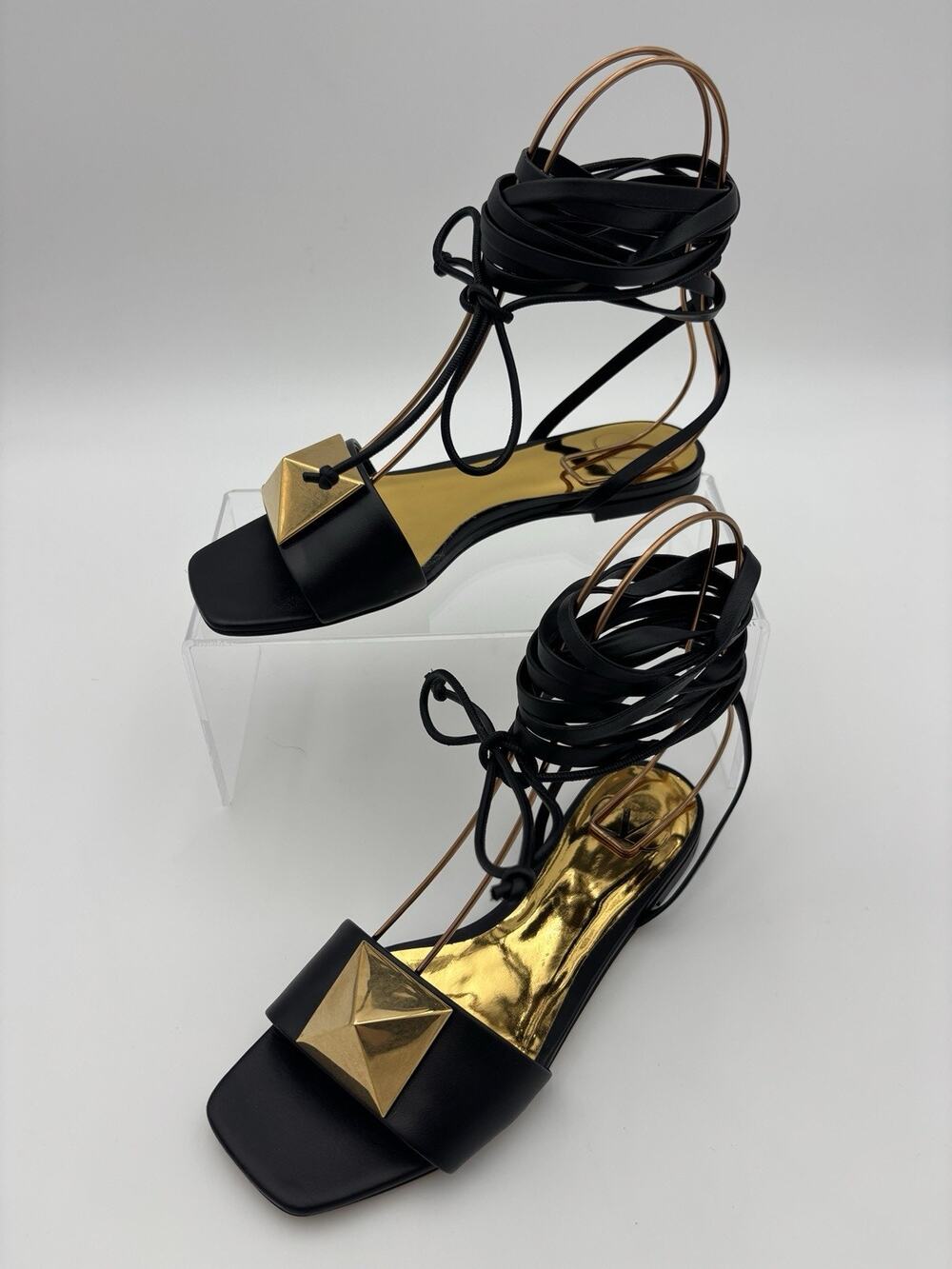 Valentino One Stud Leather Gladiator Sandals Black Leather Size 35 5 Rockstud